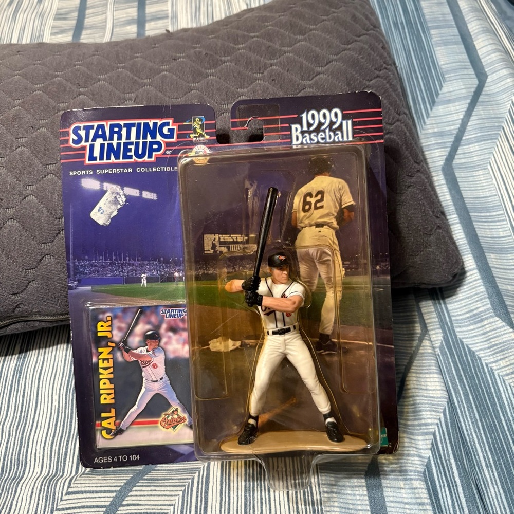 1999 Baseball Starting Lineup Cal Ripken Jr Figure With Card